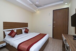 OYO 10795 Hotel RS Residency