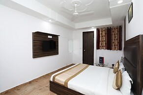 OYO 10795 Hotel RS Residency