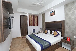OYO 10795 Hotel RS Residency