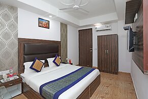 OYO 10795 Hotel RS Residency