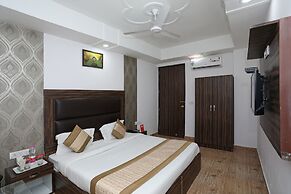 OYO 10795 Hotel RS Residency