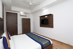 OYO 10795 Hotel RS Residency