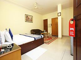 OYO 542 Kalkaji Residency Bnb