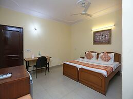 OYO 542 Kalkaji Residency Bnb