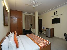 OYO 542 Kalkaji Residency Bnb