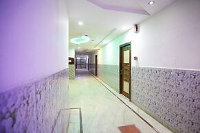 OYO 11005 Hotel Shanti Palace