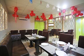 OYO 11005 Hotel Shanti Palace