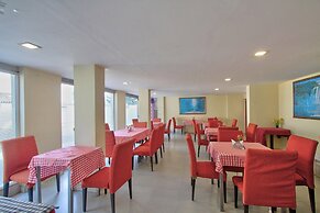 OYO 10950 Hotel Hills Palace