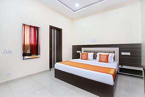 OYO 10832 Hotel JB 2