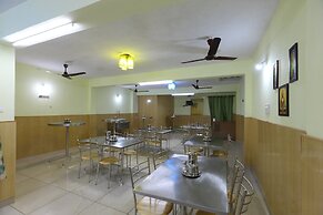 OYO 10449 Hotel Le Sai