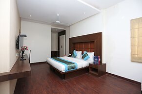 OYO 11337 Asian Hospitality