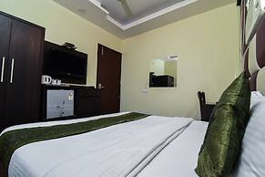 OYO 8265 The Olive Inn