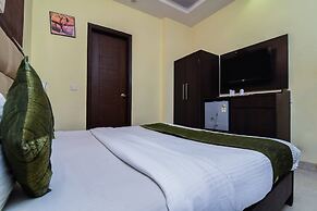 OYO 8265 The Olive Inn