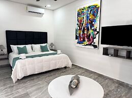 SILVERSANDS Hotel Boutique - 5Th Ave