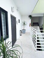 SILVERSANDS Hotel Boutique - 5Th Ave