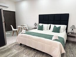 SILVERSANDS Hotel Boutique - 5Th Ave