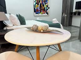 SILVERSANDS Hotel Boutique - 5Th Ave