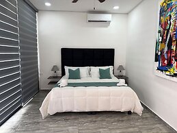 SILVERSANDS Hotel Boutique - 5Th Ave