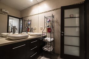 Panoramic Ocean View 1 min From the Sea