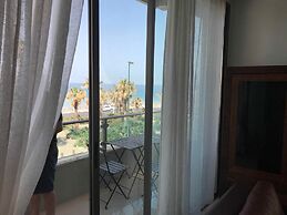 Panoramic Ocean View 1 min From the Sea