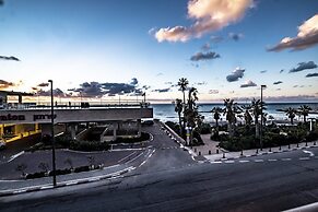 Panoramic Ocean View 1 min From the Sea