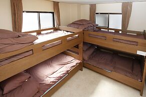 GUEST HOUSE SONOMAMA - Hostel
