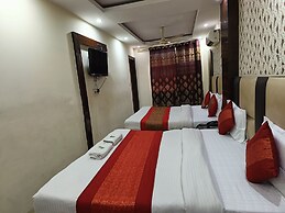 Hotel Amba Deluxe