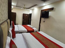 Hotel Amba Deluxe