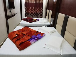 Hotel Amba Deluxe