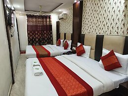 Hotel Amba Deluxe