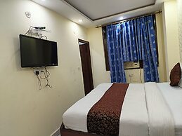 Hotel Amba Deluxe