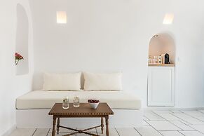 Chelidonia Luxury Suites - Adults Only