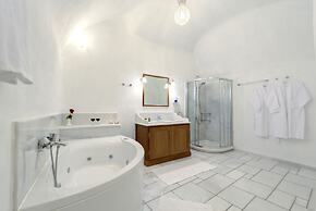 Chelidonia Luxury Suites - Adults Only