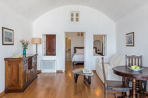 Chelidonia Luxury Suites - Adults Only