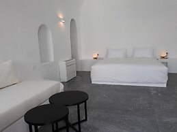 Chelidonia Luxury Suites - Adults Only