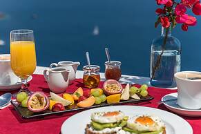 Chelidonia Luxury Suites - Adults Only