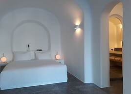 Chelidonia Luxury Suites - Adults Only