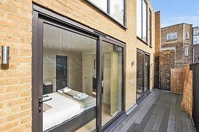 Hatton Wall by Servprop