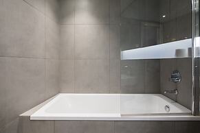 Hatton Wall by Servprop