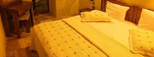 Dilek Tepesi Cave Hotel