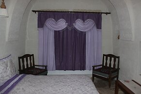 Dilek Tepesi Cave Hotel