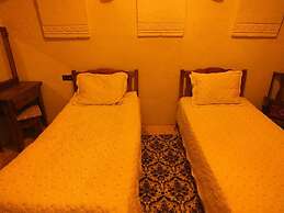 Dilek Tepesi Cave Hotel