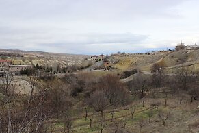 Dilek Tepesi Cave Hotel