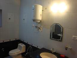 Radhu's Boutique Inn