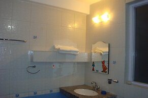 Radhu's Boutique Inn