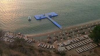 Ayanya Beach & Bistro Bungalows