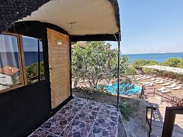 Ayanya Beach & Bistro Bungalows