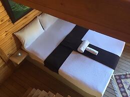 Ayanya Beach & Bistro Bungalows