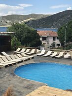 Ayanya Beach & Bistro Bungalows