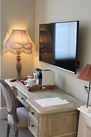 The Grafton Arms Pub & Rooms